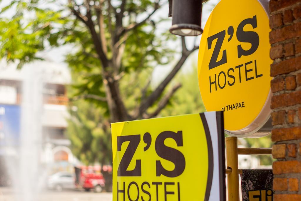 Z'S Hostel At Tha Phae Gate Чіангмай Екстер'єр фото